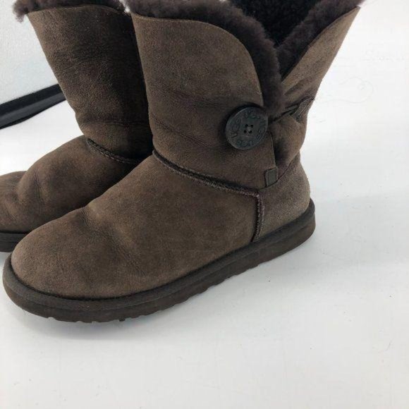 Ugg Bailey Boots in Chocolate brown size 6 - Picture 14 of 16